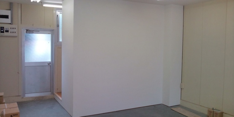 広々空間の間仕切り工事