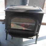 土間と薪ストーブのある家